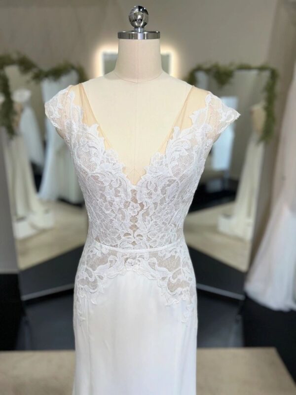 SZ 8 Delicate Lace Gown - Erie - Image 2