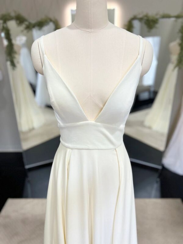 SZ 8 Warm Ivory Gown - Erie - Image 2